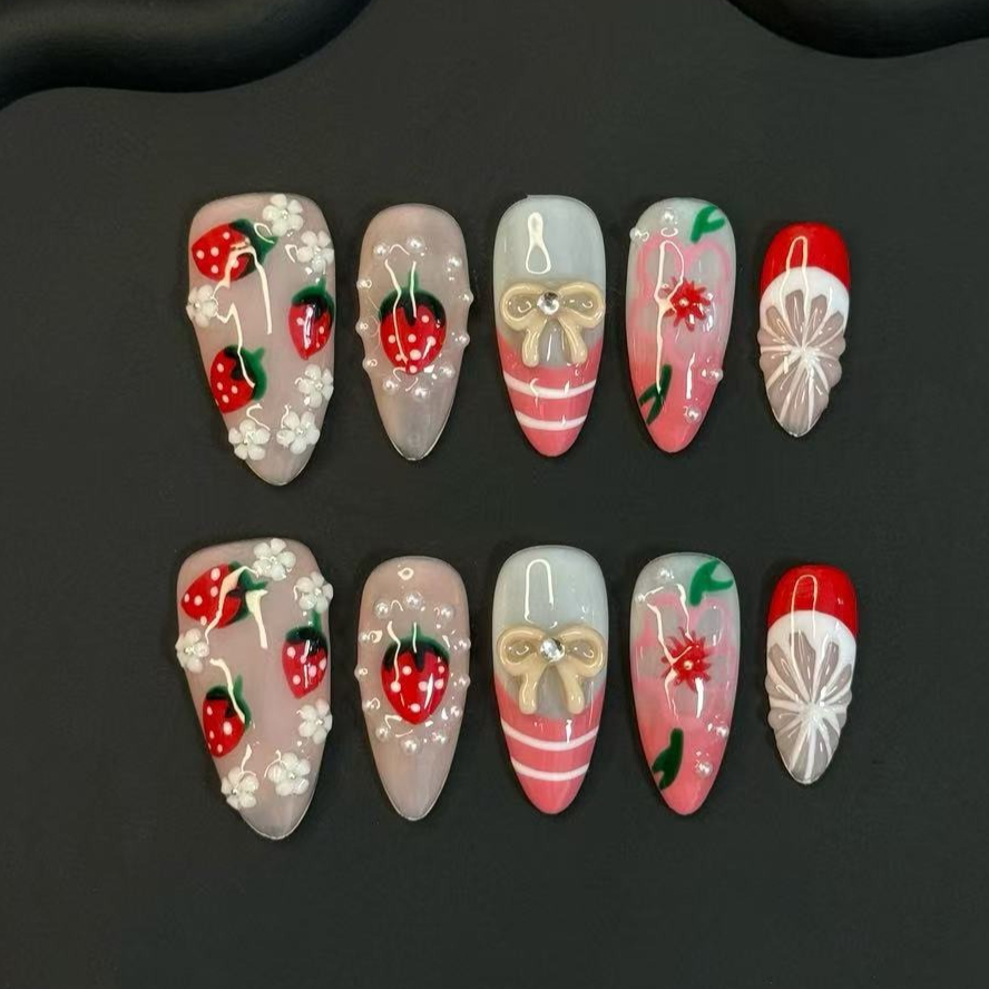 Nail Art Love - 10 Stück Sommerliche, hübsche rote Erdbeerblumen,